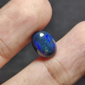 Opal Cabochon, Opal Cabochon Edelstein, Multi Feuer Opal, Welo Feuer Opal, schwarz äthiopischer Opal Cabochon, ovale Form Größe 12X8X5MM Ct 2.25