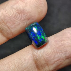Welo vuuropaal, zwarte Ethiopische opaal cabochon, multi vuuropaal, opaal cabochon edelsteen, opaal cabochon, achthoek vorm Afmeting: 12 x 8 x 6 mm kt. 3,45 inch