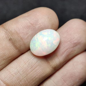 Pietra preziosa di opale cabochon, opale etiope naturale cabochon, opale cabochon, opale di fuoco Welo, opale multi appariscente, dimensioni 15x11x9 mm, ct. 6,25, gioielli