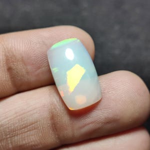Cabochon di opale etiope naturale, cabochon di opale, opale blu brillante, opale di fuoco Welo, pietra preziosa cabochon di opale, dimensioni 19X12X5 mm, ct. 5,90, gioielli