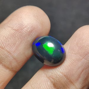 Opal Cabochon, Opal Cabochon Edelstein, Multi Feuer Opal, Welo Feuer Opal, Schwarzes Äthiopischer Opal Cabochon, Oval Form Größe 13X10X6 MM Ct 3.50