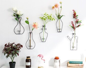 VOSAREA Wall Hanging Glass Vase Iron Wrought Unique Creative Household Decorative Pendant Wall-Mounted Hydroponics Container VOSAREA Wall Hanging Glass Vase Iron Wrought Unique Creative Household Decorative Pendant Wall-Mounted Hydroponics Container