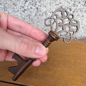 Bordello Key (5") image 8
