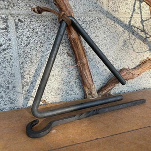 Chuck Wagon Cast Iron Dinner Bell