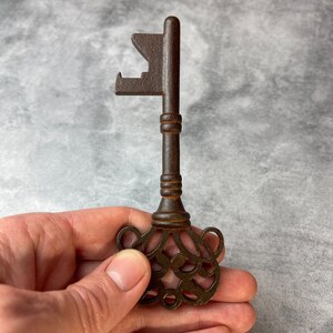 Bordello Key (5") image 4
