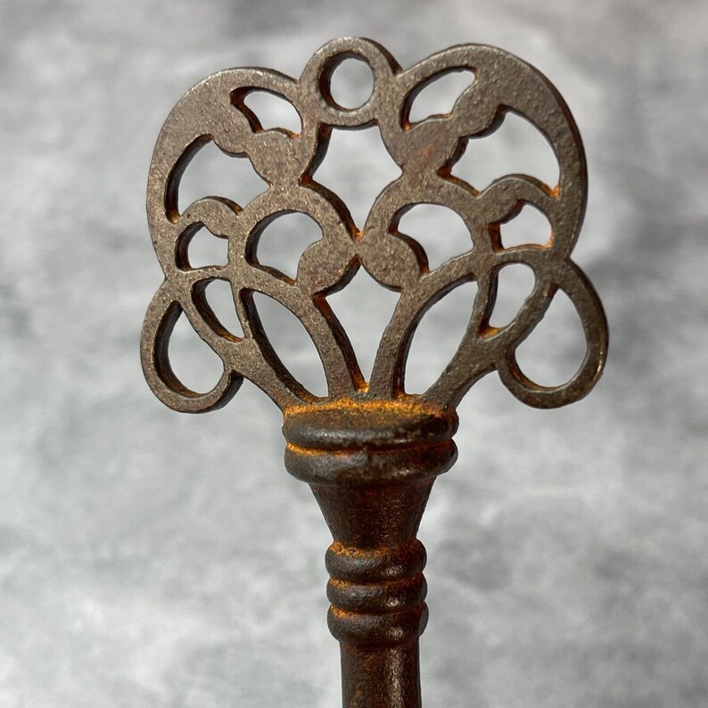 Bordello Key (5") image 2