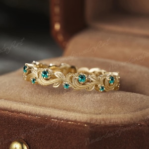 Vintage Emerald Wedding Ring Natural Inspired Ring Emerald Wedding Band Gold Engraving Promise Ring Full Eternity Stacking Rings For Women