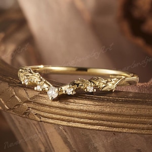 Vintage Leaf Engraved Wedding Band Yellow Gold Ring Cluster Diamond Wedding Band Nature Inspired Leaf Stacking Ring Promise Rings For Women