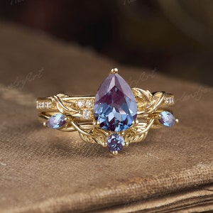 Alexandrite Engagement Ring Set Moissanite Gold Cluster Wedding Ring Set Leaf Floral Handmade Ring For Women Alexandrite Curved Wedding Band