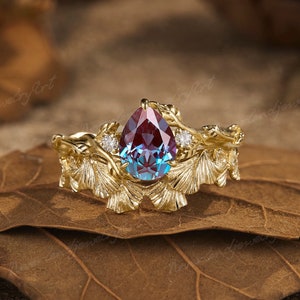Vintage Alexandrite Engagement Ring Set Nature Inspired Leaf Floral Diamond Cluster Wedding Ring Set Ginkgo biloba Curved Wedding Band