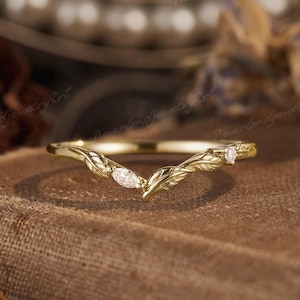 Unique Diamond Nature Inspired Leaf Engraved Wedding Band Solid Gold Wedding Ring Vintage Wedding Stacking Ring Matching Rings For Women