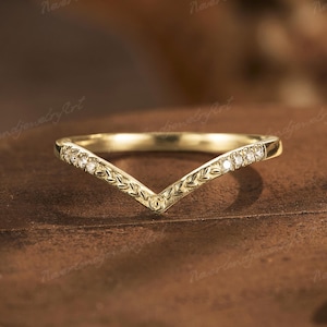 Dainty Diamond Wedding Band Delicate Solid Gold Leaf Ring Curved Wedding Ring Engraved Ring Stacking Ring Anniversary Ring Gift for Her