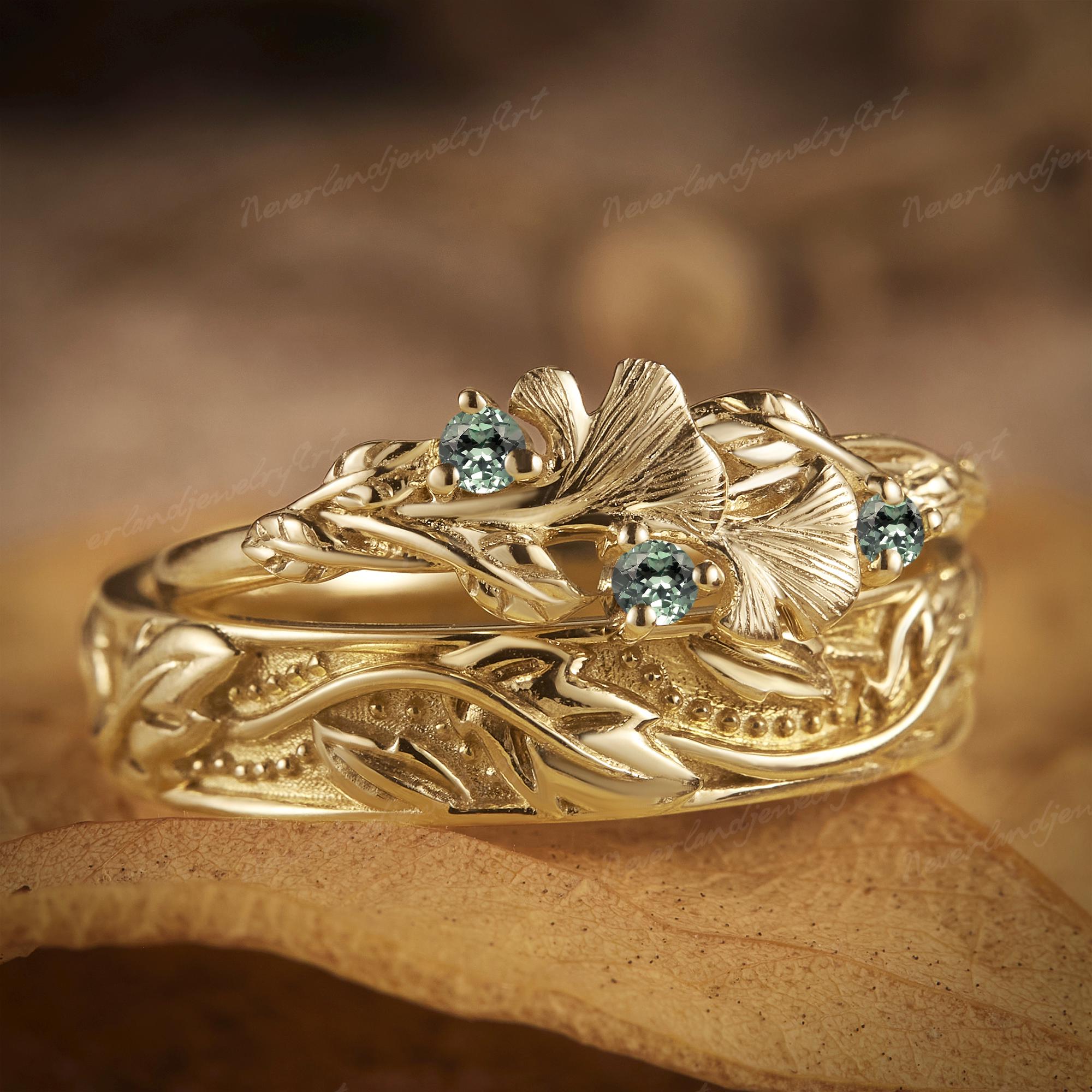 Vintage Leaf Engraved Couple Ring Set Yellow Gold Green Sapphire
