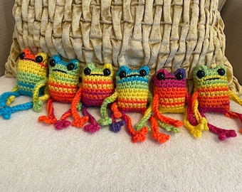 Rainbow Yarn Frog Squishee: Soft Plush Toy, Anxiety Relief