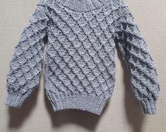 Handgestrickter Kinderpullover ab ca. 3 Jahre in grau