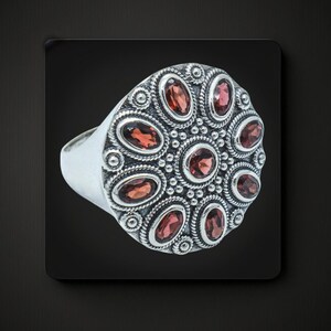 Real Garnet Vintage Ring, 925 Sterling silver timeless ring, Statement Garnet ring, Gift for her