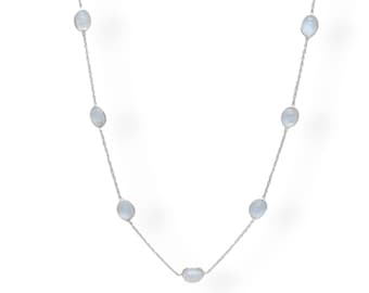 Elegant satellithalsband med månsten: Minimalistiska smycken i sterlingsilver
