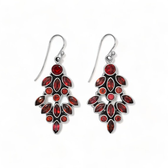 ガーネットステートメントイヤリング：925スターリングシルバーマルチ