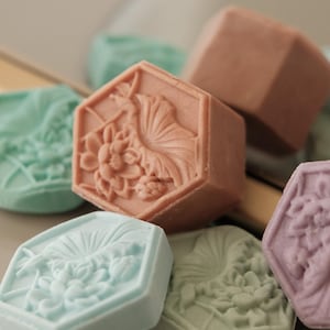 Shampoo bar (Ayurvedic) with essential oils &herbs