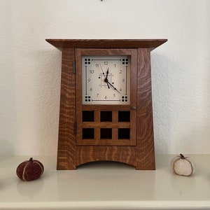 Mission/Craftsman/Arts and Crafts Style/6 Pane Arched Clock with Door