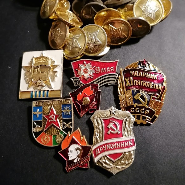 Anciennes épingles soviétiques vintage. URSS, insigne, cocarde, épingle en émail. Boutons de l'armée soviétique