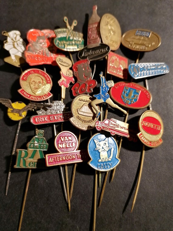 1000's Vintage Pins. Metal Advertising Pins From the 1960s. No Tin and  Plastic Pins, Only Metal Pins, Including Better Ones. 