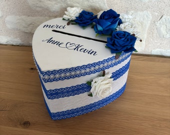 Urne mariage coeur dentelle  bleu roi et blanc personnalisée, tirelire