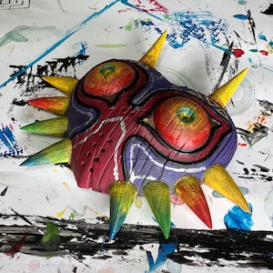 3D Printed Majora&#39;s Mask with Woodgrain Texture - From Nintendo&#39;s Legend of Zelda