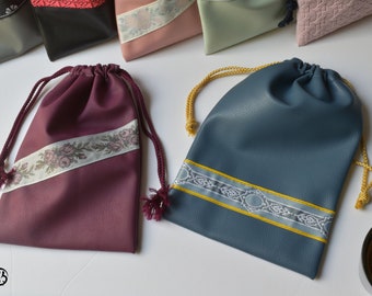 Pochettes à cordon en similicuir avec ruban jacquard, sacs avec touche orientale, pochette cadeau, idéale pour les voyages, trousse à cosmétiques