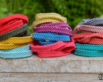 EINE Farbe Freundschaftsarmband-Handgefertigt für Handgelenk oder Fußkettchen, geflochtenes Baumwollarmband, Boho-Stil, Makramee, Geschenke, geknotetes Armband