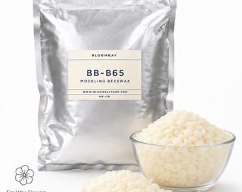 Puede incluir: Una bolsa plateada de cera de abejas modeladora BB-B65, con un cuenco de vidrio transparente y un pequeño montón del producto. La etiqueta dice "BLOOMBAY" y "NW: 1 lb". También se ve el texto "For Wax Flowers & Modeling".