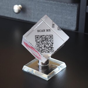 Business Rotating Cube, Beveled Optical Display for Logo and QR Code, Corporate Gift