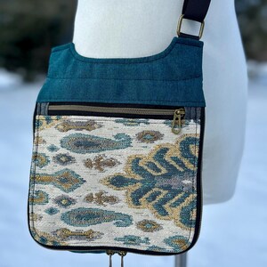 Bolso bandolera brillante / Estampado ikat verde azulado y amarillo / Bolso tapizado / Monedero forrado de seguridad / Cartera de viaje pequeña / Bolso tipo mensajero verde azulado