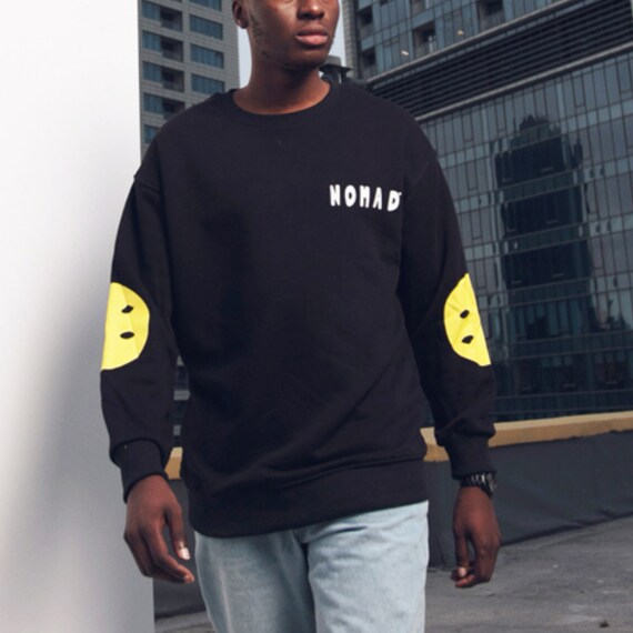 BLACK PRINTED SWEATSHIRT Smile Face 