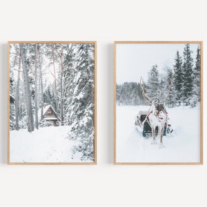 Conjunto de 2 pôsteres de inverno, conjunto de parede de galeria de Natal, impressão de cabine de floresta nevada, arte de parede de renas, pôster de natureza de pinheiros, impressões nórdicas