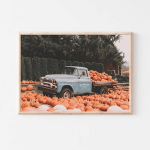 Caminhão com pôster de abóboras laranja, decoração de parede de outono, impressão de fotografia de abóbora, arte de outono, impressão de cozinha de fazenda, arte de parede para impressão