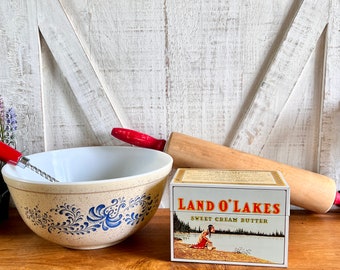 Land o Lakes Butter Tin Recipie Box With Recipes Vintage