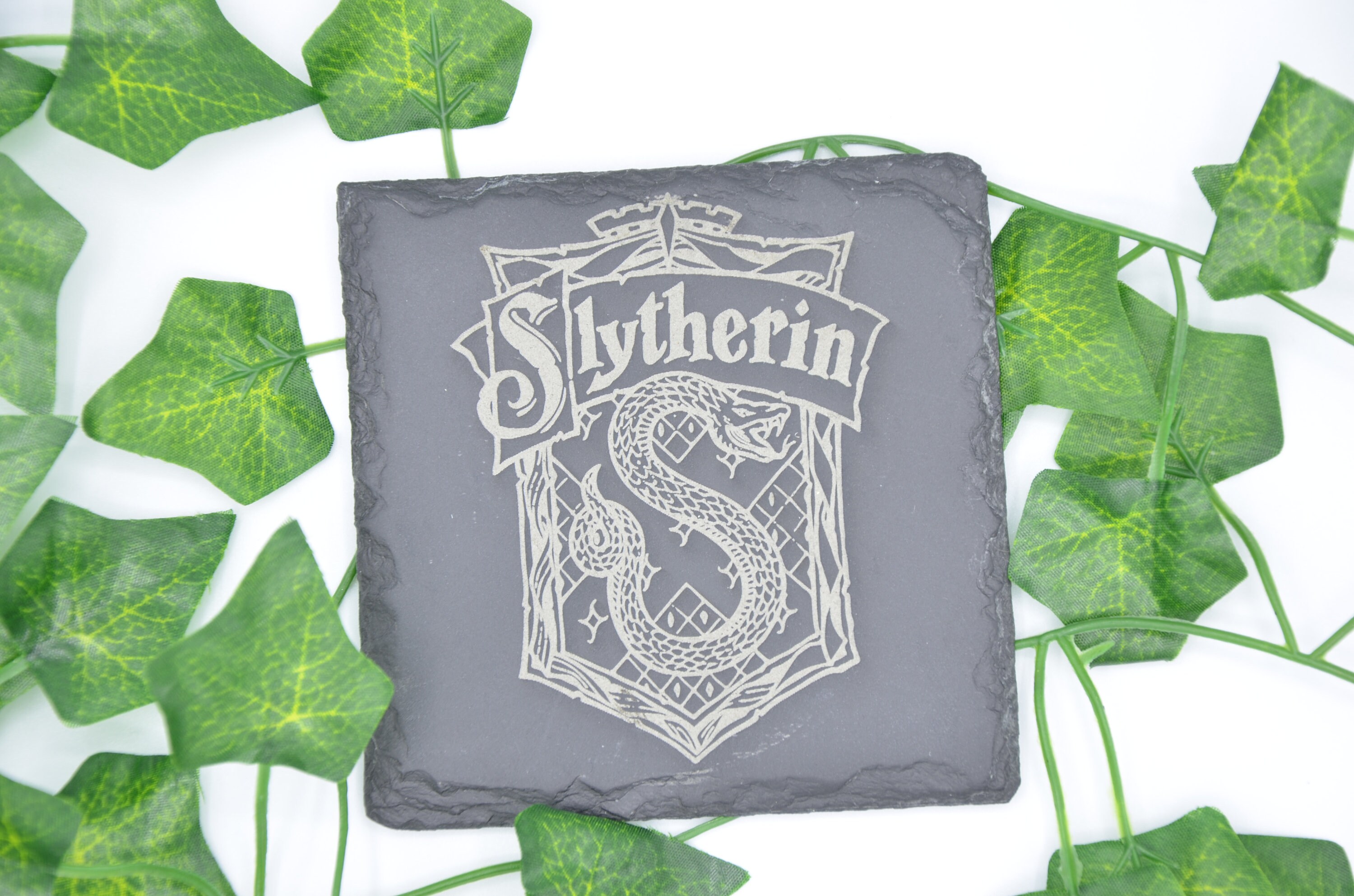 Harry Potter - Hogwarts Wappen Distressed T-Shirt S Produktbild-Vorschau 8