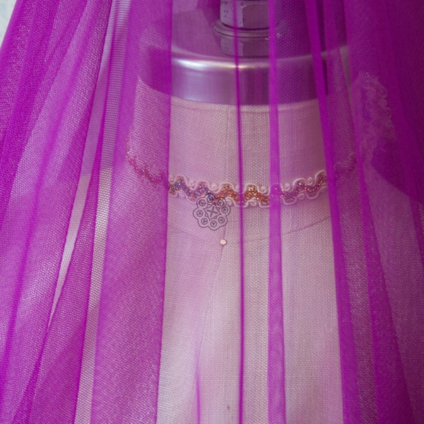 Tissu en tulle pour robe élégante, tissu magenta, tissu fuchsia, tulle doux, maille violette couture textile mariage violet vif, maille d'artisanat