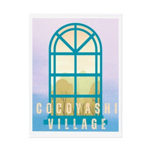 Peut inclure: Une impression d'art numérique représentant un cadre de fenêtre turquoise avec les mots "COCOYASHI VILLAGE" en blanc. La fenêtre encadre une vue d'arbres jaune-vert et d'un ciel doux en dégradé de violet et de bleu.