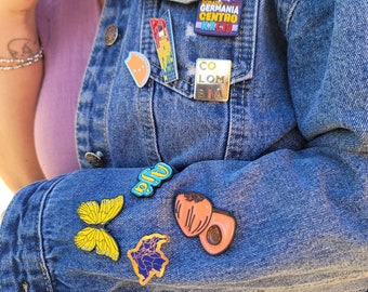 Colombian stickers, Colombian pins, pin colombiano, gif for her, gif for him, Colombian gift, empanada pin, pin, colombian flag pin