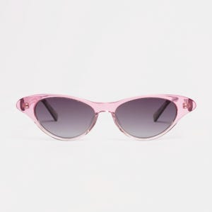 056 Archive Monroe Shevoke Sunglasses - cat eye frame