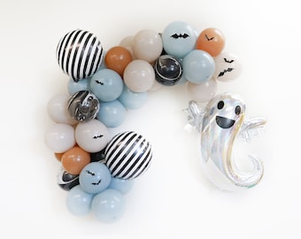 Retro Halloween Balloon Garland Kit: Spooky One Party Decorations