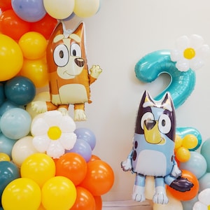 Paquete de 2 globos de cumpleaños de Bluey y Bingo / Fiesta de cumpleaños de Bluey / Decoración para fiesta de cumpleaños de Bluey / Globos de guirnalda de Bluey