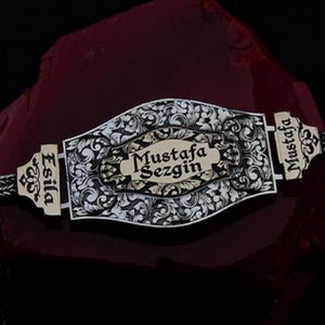 Zilveren herenarmband met naam, vossenstaart zilveren ketting, naam, logo, Arabisch, Latijnse tekst op de bronzen plaat