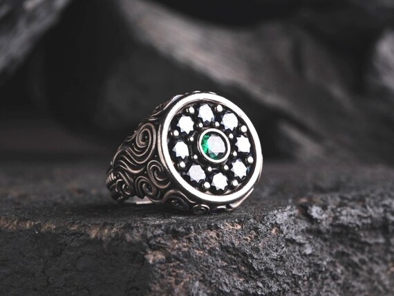 Engraved Sterling Silver Green Zircon Ring: Vintage Style