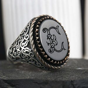 Anel de prata esterlina 925 com letra gravada em pedra de ágata preta, anel inicial personalizado, joia de presente personalizada