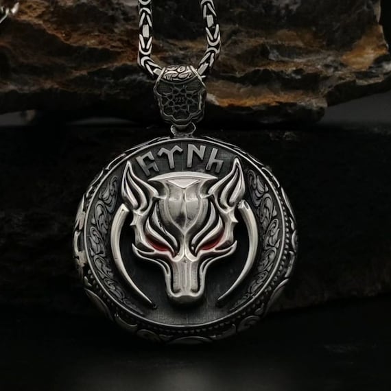 Sterling Silver Wolf Medallion Necklace: Turkish Göktürk Design