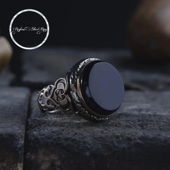 Handmade Sterling Silver Black Onyx Ring: Class Jewelry