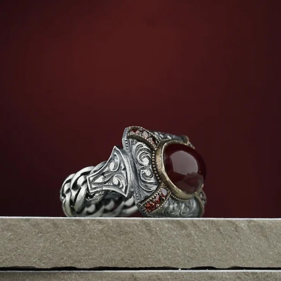 Woven Red Agate 925 Sterling Silver Ring: Spiral Design